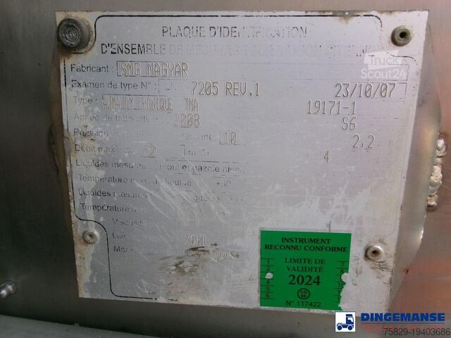 شاحنة صهريج Volvo FE 280 4X2 fuel tank 13.6 m3 / 4 comp / ADR 07...