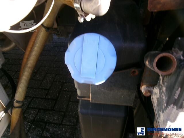 Camion-citerne Renault Midlum 270 4x2 fuel tank 11.5 m3 / 4 comp ADR 2...