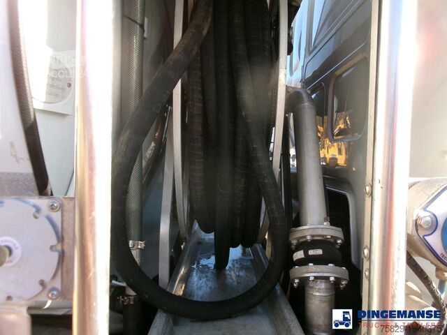 Camion-citerne Renault Midlum 270 4x2 fuel tank 11.5 m3 / 4 comp ADR 2...