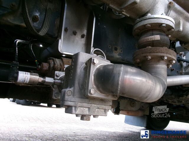 Tanker Renault Premium 270 dxi 4x2 fuel tank 13.6 m3 / 4 comp