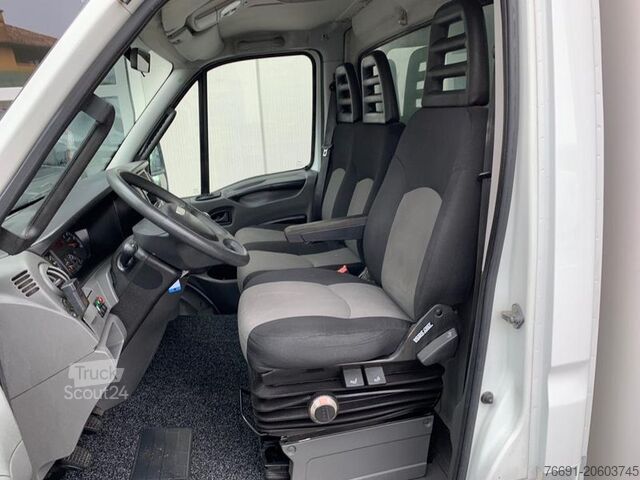 Kravas mikroautobuss ar pašizgāzēju Iveco Daily 60C150 Ribaltabile - Patente C -