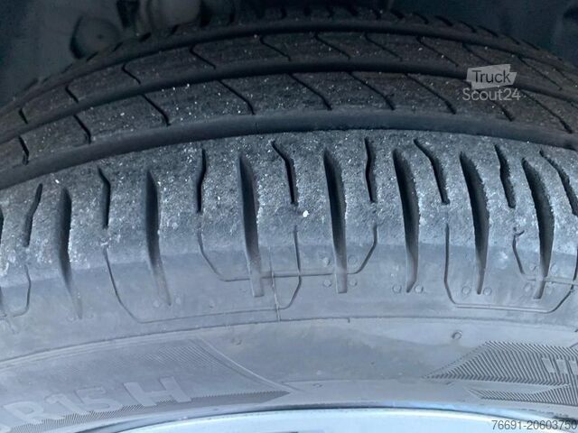 Panelinis furgonas Renault Kangoo Van  con Giraffone