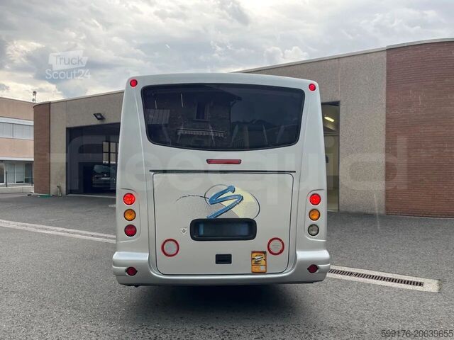 Μεταφορά επιβατών Mercedes-Benz MB 818 S