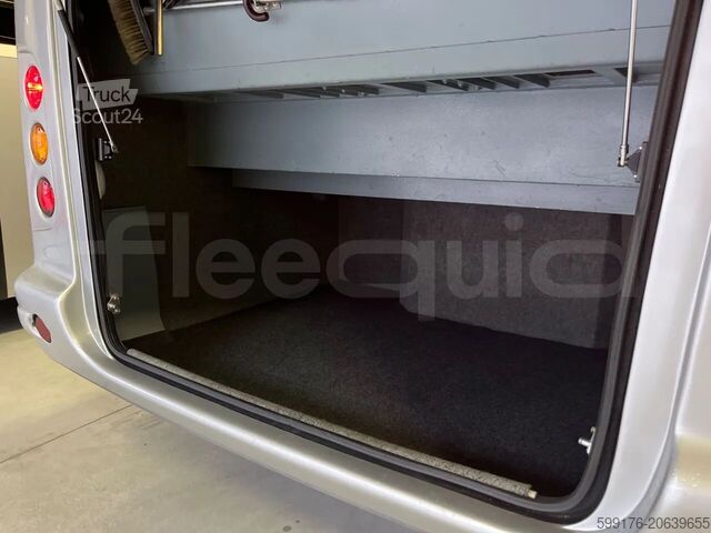 Transporte de pessoas Mercedes-Benz MB 818 S