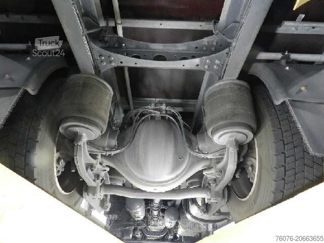 Фургон (грузовой автомобиль) MERCEDES-BENZ 1824 L Koffer 7.2 Seitentür  LBW 2t Kamera