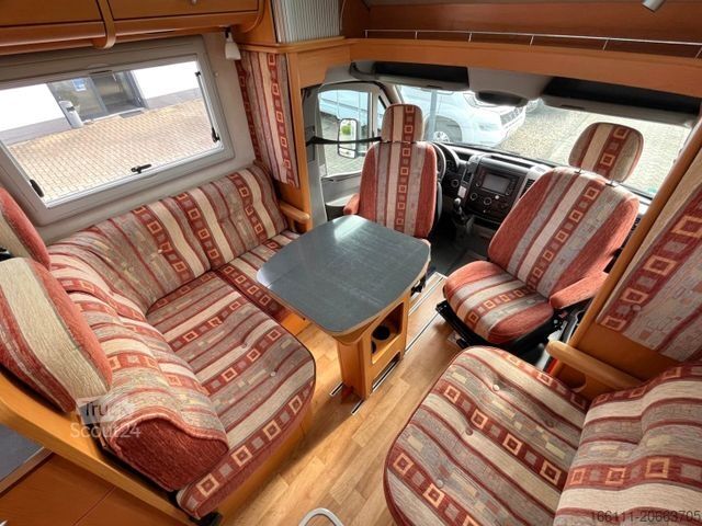 Halvintegrert bobil FRANKIA T 6800 BD - Festbett - Klima - Solar -