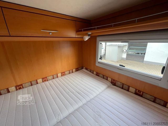 Halvintegrert bobil FRANKIA T 6800 BD - Festbett - Klima - Solar -