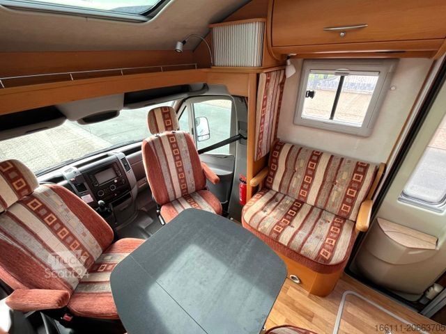 Halvintegrert bobil FRANKIA T 6800 BD - Festbett - Klima - Solar -