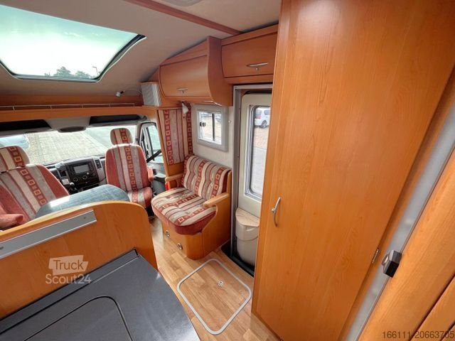 Halvintegrert bobil FRANKIA T 6800 BD - Festbett - Klima - Solar -