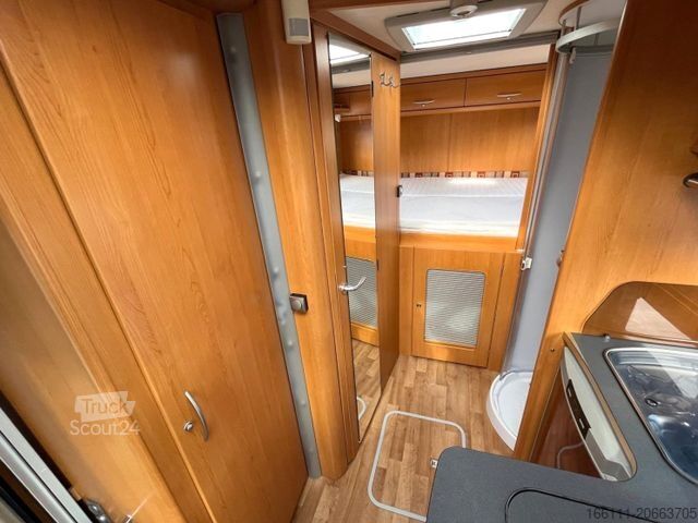 Halvintegrert bobil FRANKIA T 6800 BD - Festbett - Klima - Solar -