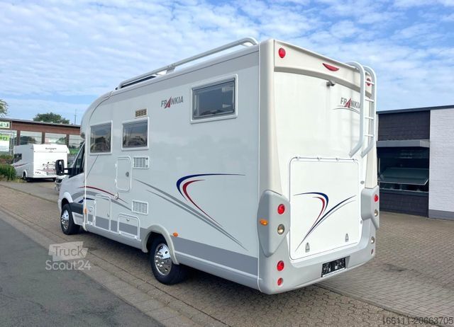 Halvintegrert bobil FRANKIA T 6800 BD - Festbett - Klima - Solar -