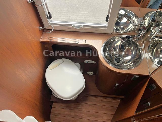 Ημιενσωματωμένο αυτοκινούμενο τροχόσπιτο ELNAGH Prince 580 L - Queensbett - - Solar