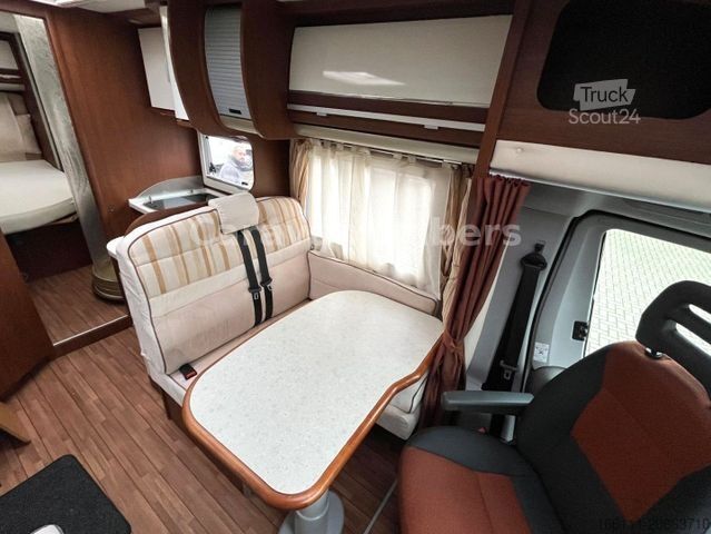 Ημιενσωματωμένο αυτοκινούμενο τροχόσπιτο ELNAGH Prince 580 L - Queensbett - - Solar