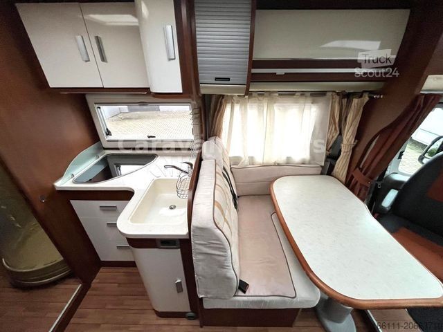 Ημιενσωματωμένο αυτοκινούμενο τροχόσπιτο ELNAGH Prince 580 L - Queensbett - - Solar