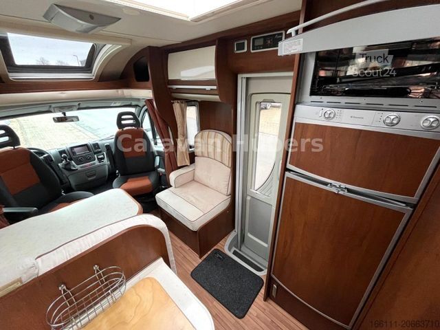 Ημιενσωματωμένο αυτοκινούμενο τροχόσπιτο ELNAGH Prince 580 L - Queensbett - - Solar