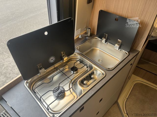 Camper van PÖSSL Roadcruiser Citroen 180PS Automat