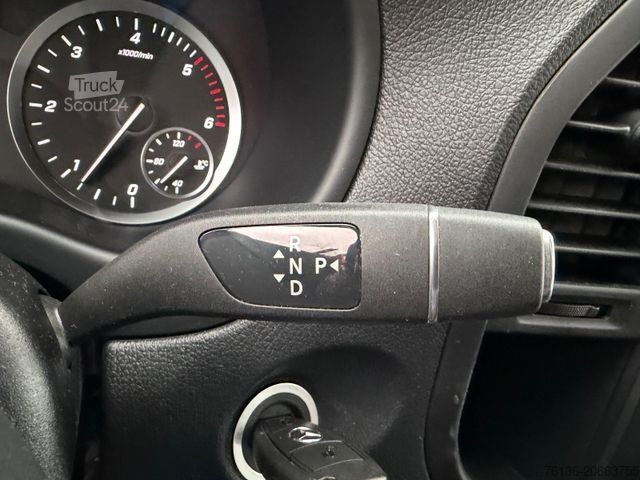 Minibus MERCEDES-BENZ Vito Tourer 114 CDI Automatik 9 Sitzer Klima LED