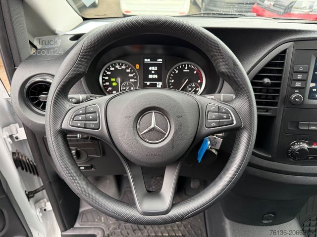 Minibus MERCEDES-BENZ Vito Tourer 114 CDI Automatik 9 Sitzer Klima LED