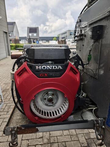 Terrenggående kran Böcker AHK 27/1200 Repair Object!