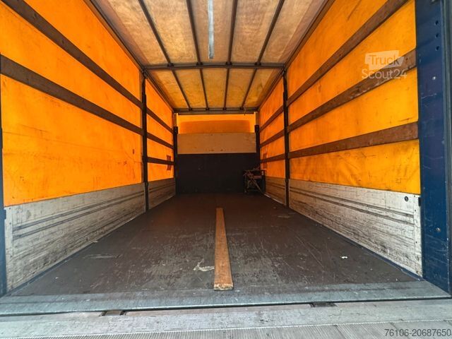 Dodávka s plachtovou bočnicou FUSO Canter 7C18 Pritsche Plane mit Ladebordwand