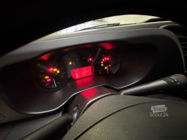 Dodávka s plachtovou bočnicou IVECO Daily 72C18 Pritsche Plane *Ahk*Kamera*Navi*