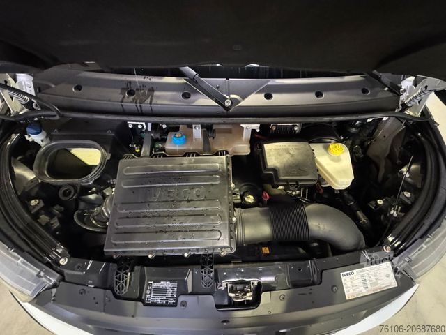 Dodávka s plachtovou bočnicou IVECO Daily 72C18 Pritsche Plane *Ahk*Kamera*Navi*