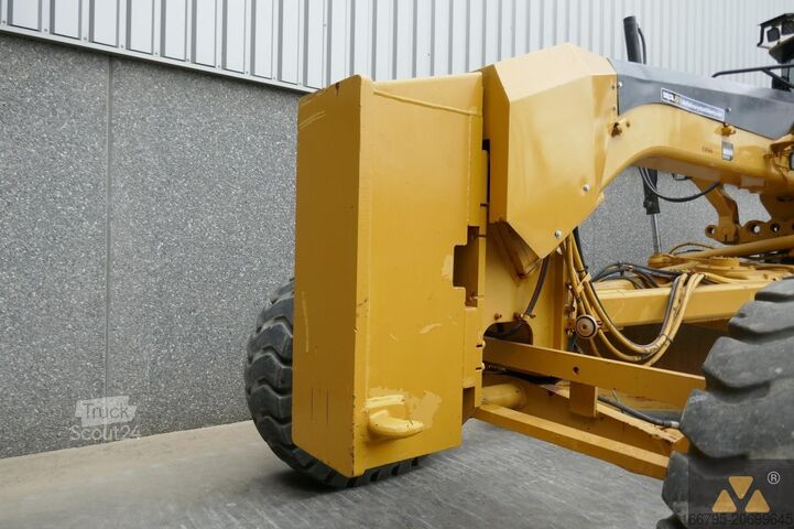 Grader Caterpillar 140M