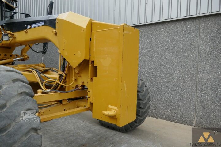 Grader Caterpillar 140M