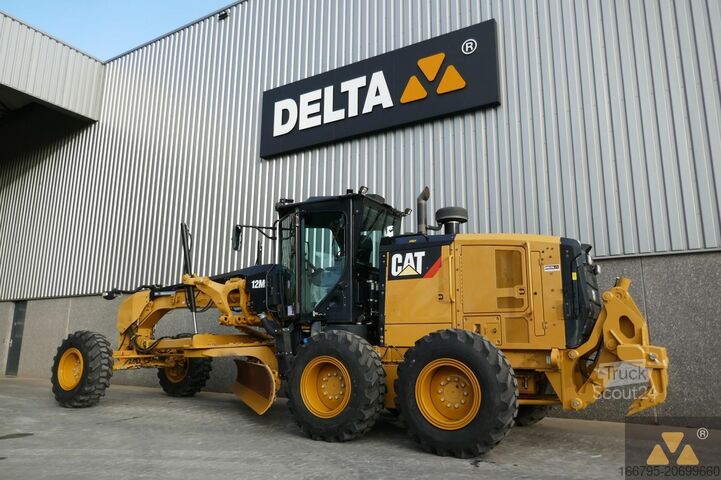 Grader Caterpillar 12M3