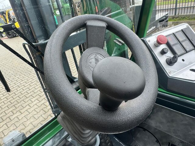 Four-way forklift Combilift CB3000// Diesel// Perfect / Only 5185 h