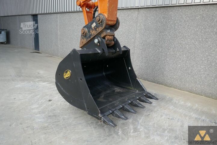 Kāpurķēžu ekskavators Hitachi ZX210LC-7