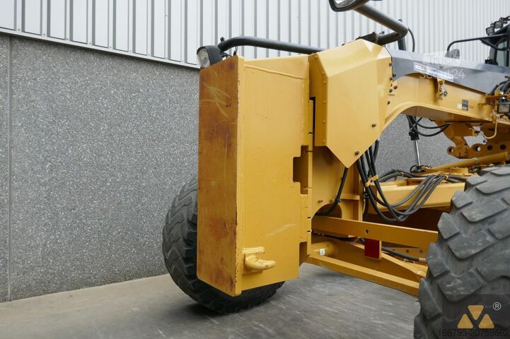 Niveladora Caterpillar 140M2