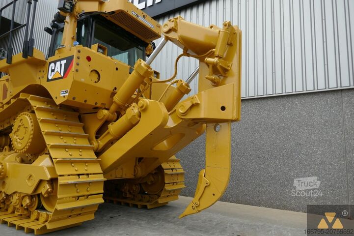 Spycharka Caterpillar D8T