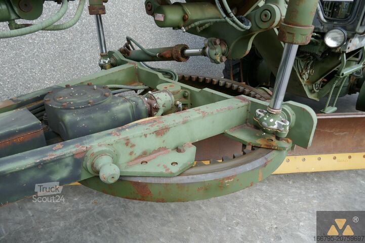 Równiarka Caterpillar 130G Ex-army