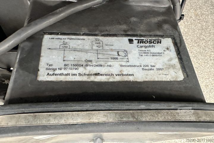 Camión plataforma con toldo Volvo FLL-280 4x2R Plane / HB / Swiss-Vehicle