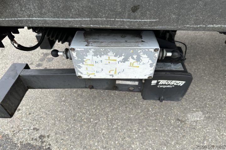 Camión plataforma con toldo Volvo FLL-280 4x2R Plane / HB / Swiss-Vehicle