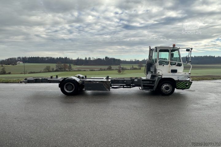 Chasis de camión YT222 4x2 Chassis-Kabine / Swiss-Vehicle