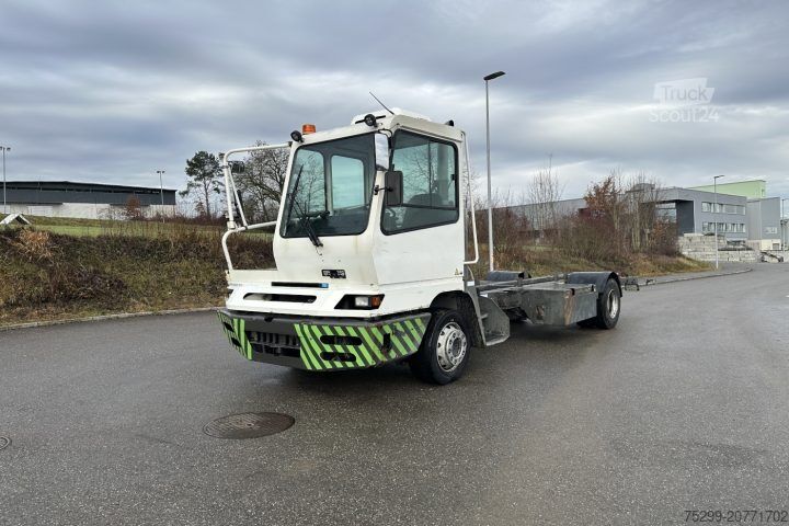 Chasis de camión YT222 4x2 Chassis-Kabine / Swiss-Vehicle