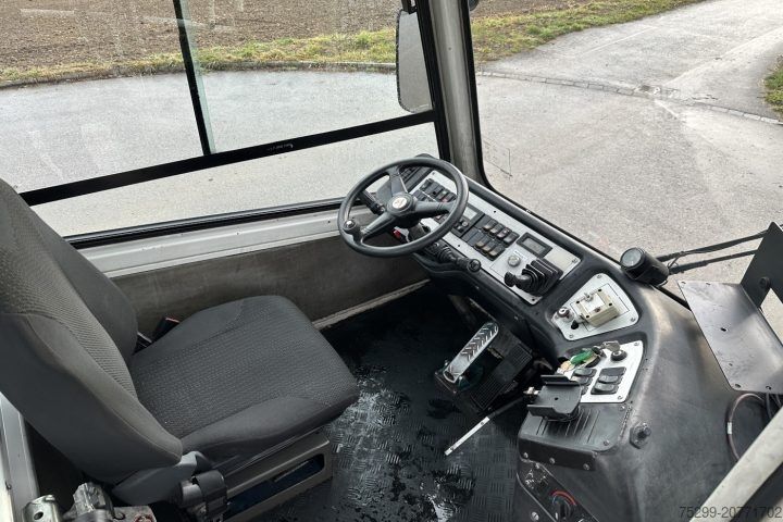 Chasis de camión YT222 4x2 Chassis-Kabine / Swiss-Vehicle