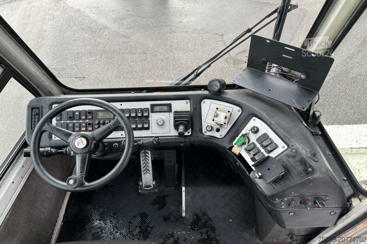 Chasis de camión YT222 4x2 Chassis-Kabine / Swiss-Vehicle