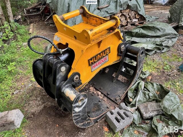 Humus SO450 so závesom S60. Humus SO450 m/ S60 feste.