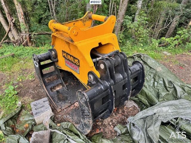 Humus SO450 so závesom S60. Humus SO450 m/ S60 feste.