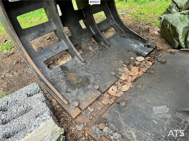 Humus SO450 so závesom S60. Humus SO450 m/ S60 feste.