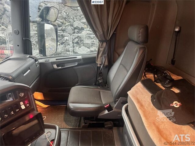 Sklápač Scania R560 6x4 tipper truck, snow plough equipped, with