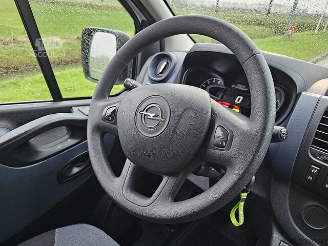 Osobná doprava OPEL VIVARO 1.6 L1 Combi 9p Airco