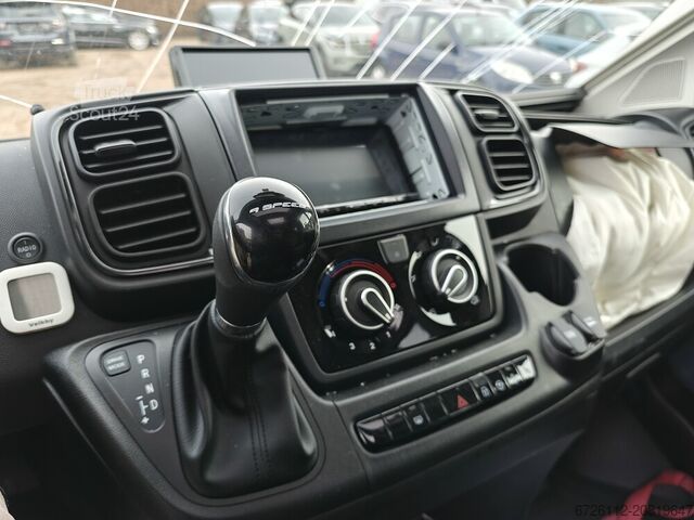 Adria TWIN 640SGX 180 KM AVTOMAT MARKIZA DVIŽNA POSTELJA Adria TWIN 640SGX