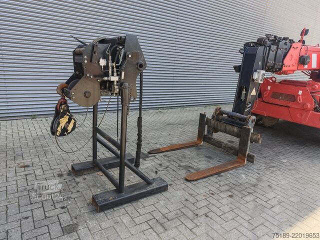 Rotační teleskopický manipulátor Manitou MRT 2150+ Radio Remote Forks + Winch!