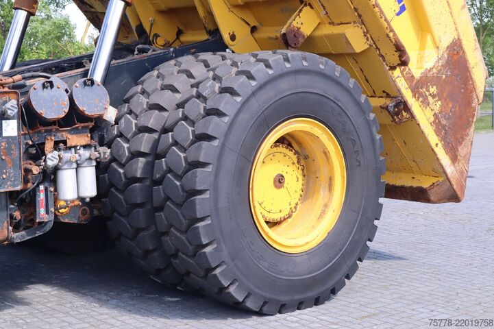 Dumper Komatsu HD405 -8E0 | 77 TON | GOOD TIRES