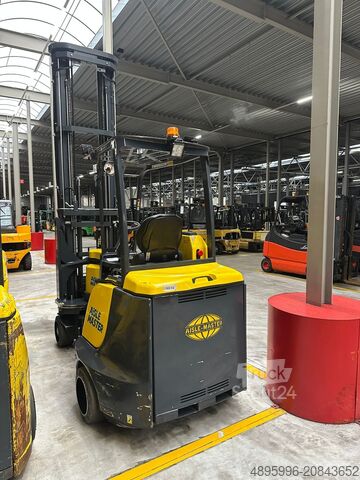 Dar koridorlu forklift Aisle Master 20WHE/ Perfect / Only 6256 hours