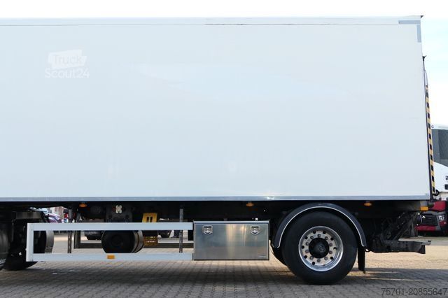 Reefer trailer  Fabag AH 18 Kühlkoffer Carrier Vector LBW